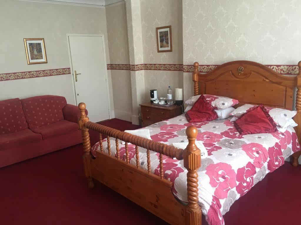 Guest house The Grosvenor